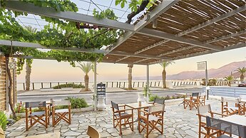 Maistrali Sea View Apartments