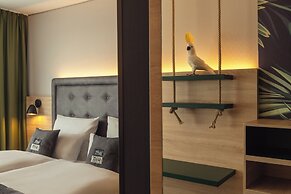 Holiday Inn - the niu, Crusoe Bremen Airport by IHG