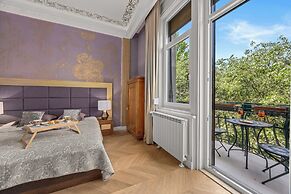 Villa Muenz Luxurious Residence