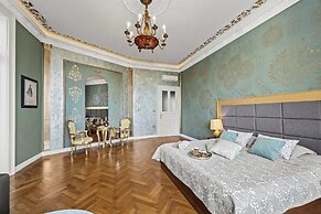 Villa Muenz Luxurious Residence