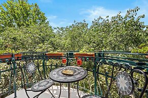 Villa Muenz Luxurious Residence