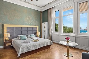 Villa Muenz Luxurious Residence