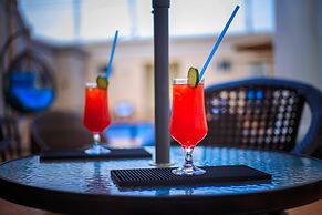 Joygate Hotel & Suites