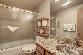 Nice Update Condo - Great Access to Superbee Lift in East Village - AN