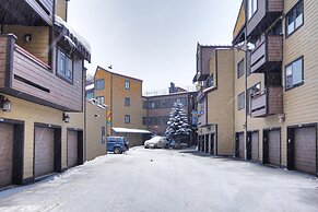 Nice Update Condo - Great Access to Superbee Lift in East Village - AN