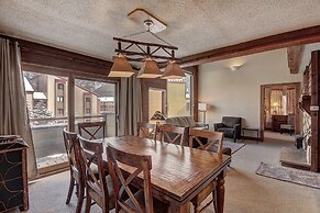 Nice Update Condo - Great Access to Superbee Lift in East Village - AN
