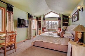 High Point Chateau 4 Bedroom Home by RedAwning