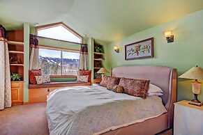 High Point Chateau 4 Bedroom Home by RedAwning