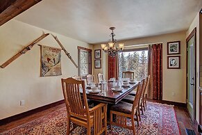 High Point Chateau 4 Bedroom Home by RedAwning