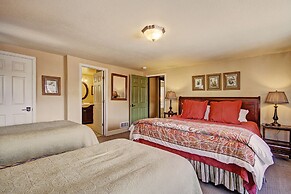 High Point Chateau 4 Bedroom Home by RedAwning