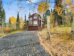 High Point Chateau 4 Bedroom Home by RedAwning