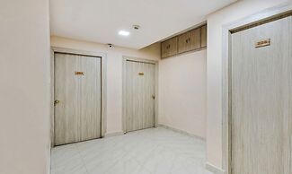 Treebo Trend Royal Crowne