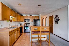 3 Br Unit With Fireplace & Mountain Views 3 Bedroom Condo - No Cleanin