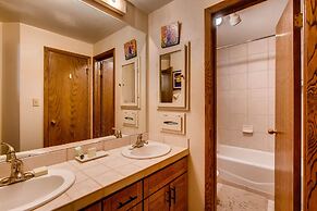 Mountain Views From This Plaza  - Sleeps 6 2 Bedroom Condo - No Cleani