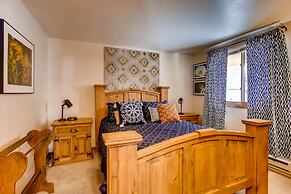 Mountain Views From This Plaza  - Sleeps 6 2 Bedroom Condo - No Cleani