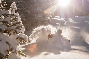 Mountain Views From This Plaza  - Sleeps 6 2 Bedroom Condo - No Cleani