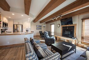 Recently Remodeled Ski Lodge Styled Plaza Condo - No Cleaning Fee! by 