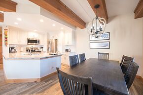 Recently Remodeled Ski Lodge Styled Plaza Condo - No Cleaning Fee! by 