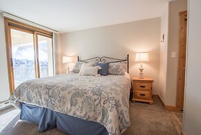 Recently Remodeled Ski Lodge Styled Plaza Condo - No Cleaning Fee! by 