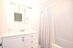 Vantage Point 5 2 Bedroom Townhouse by RedAwning