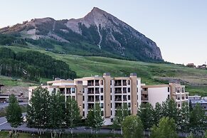 Mountain Views From This Plaza  - Sleeps 6 2 Bedroom Condo - No Cleani