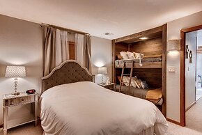 Mountain Views From This Plaza  - Sleeps 6 2 Bedroom Condo - No Cleani