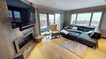 Greenbriar 14 2 Bedroom Condo by RedAwning