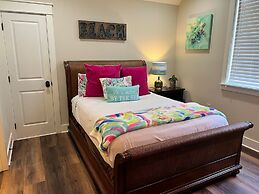 2497 Bungalo 3 Bedroom Home by RedAwning