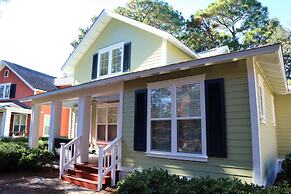 1380 Laurel Grove 3 Bedroom Home by RedAwning