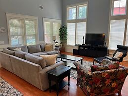 1380 Laurel Grove 3 Bedroom Home by RedAwning