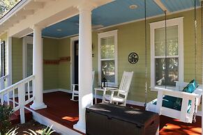 1380 Laurel Grove 3 Bedroom Home by RedAwning