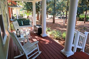 1380 Laurel Grove 3 Bedroom Home by RedAwning