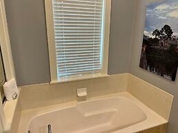 1380 Laurel Grove 3 Bedroom Home by RedAwning