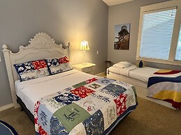 1380 Laurel Grove 3 Bedroom Home by RedAwning