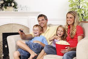 1380 Laurel Grove 3 Bedroom Home by RedAwning