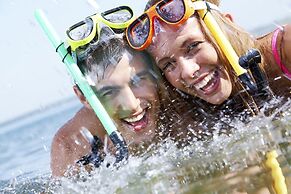 1380 Laurel Grove 3 Bedroom Home by RedAwning