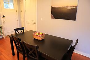 1380 Laurel Grove 3 Bedroom Home by RedAwning