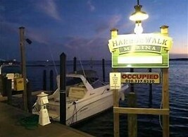 1380 Laurel Grove 3 Bedroom Home by RedAwning