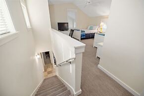 1381 Laurel Grove 3 Bedroom Home by RedAwning