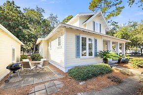 1381 Laurel Grove 3 Bedroom Home by RedAwning