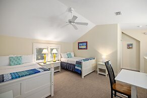 1381 Laurel Grove 3 Bedroom Home by RedAwning