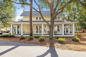 1381 Laurel Grove 3 Bedroom Home by RedAwning