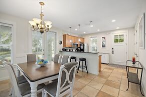 1381 Laurel Grove 3 Bedroom Home by RedAwning