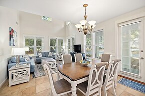 1381 Laurel Grove 3 Bedroom Home by RedAwning