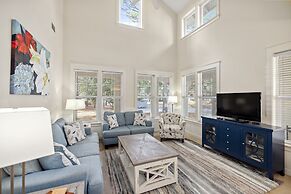 1381 Laurel Grove 3 Bedroom Home by RedAwning