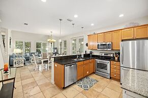 1381 Laurel Grove 3 Bedroom Home by RedAwning