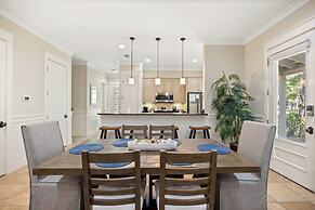 2465 Bungalo 4 Bedroom Home by RedAwning