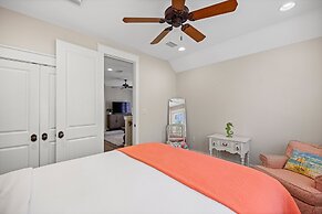 2465 Bungalo 4 Bedroom Home by RedAwning