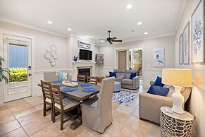 2465 Bungalo 4 Bedroom Home by RedAwning