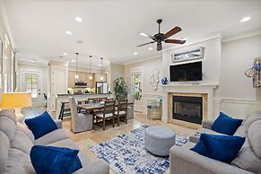 2465 Bungalo 4 Bedroom Home by RedAwning